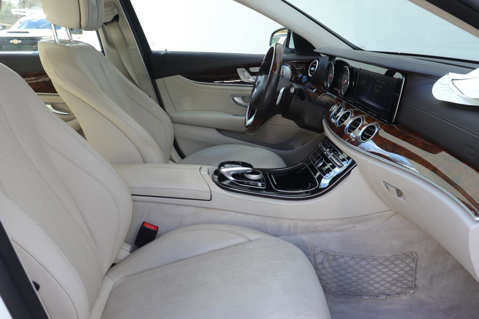 Used 2018 Mercedes-Benz E 300 image 17