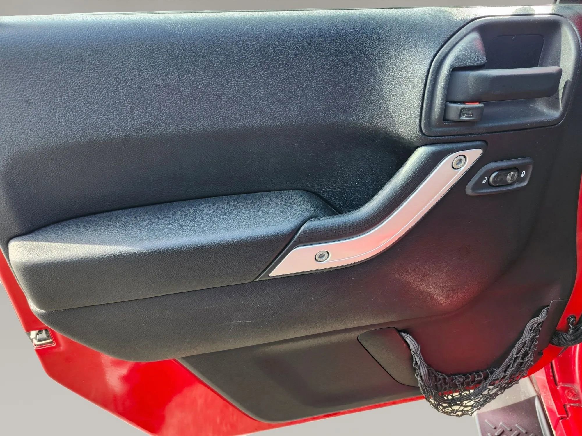 Used 2014 Jeep Wrangler Rubicon w/ Power Convenience Group image 12