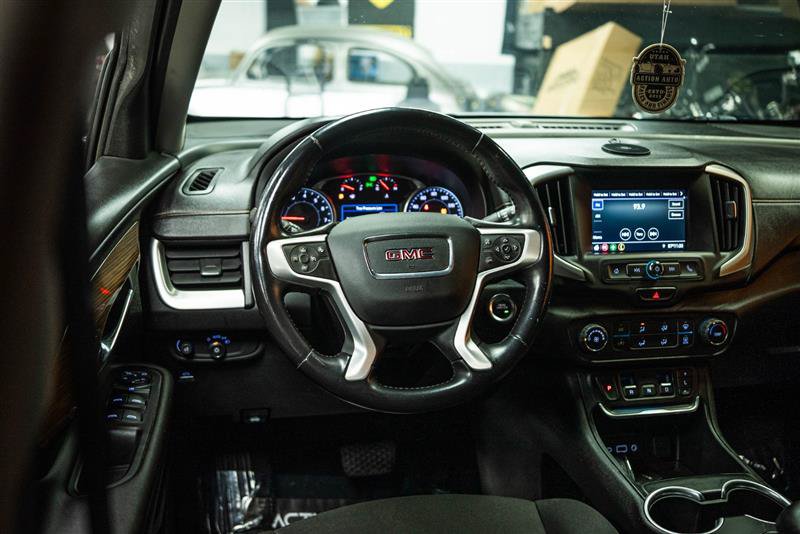 Used 2021 GMC Terrain SLE w/ LPO, Floor Liner Package FWD image 15