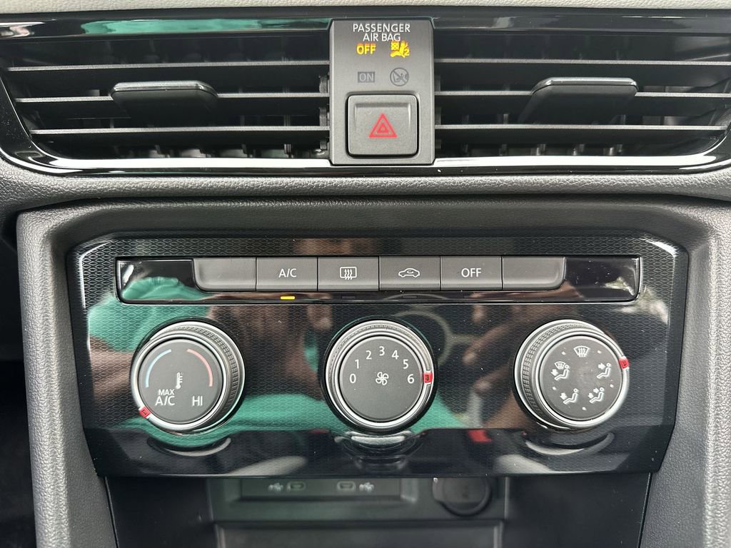 New 2025 Volkswagen Taos S image 19