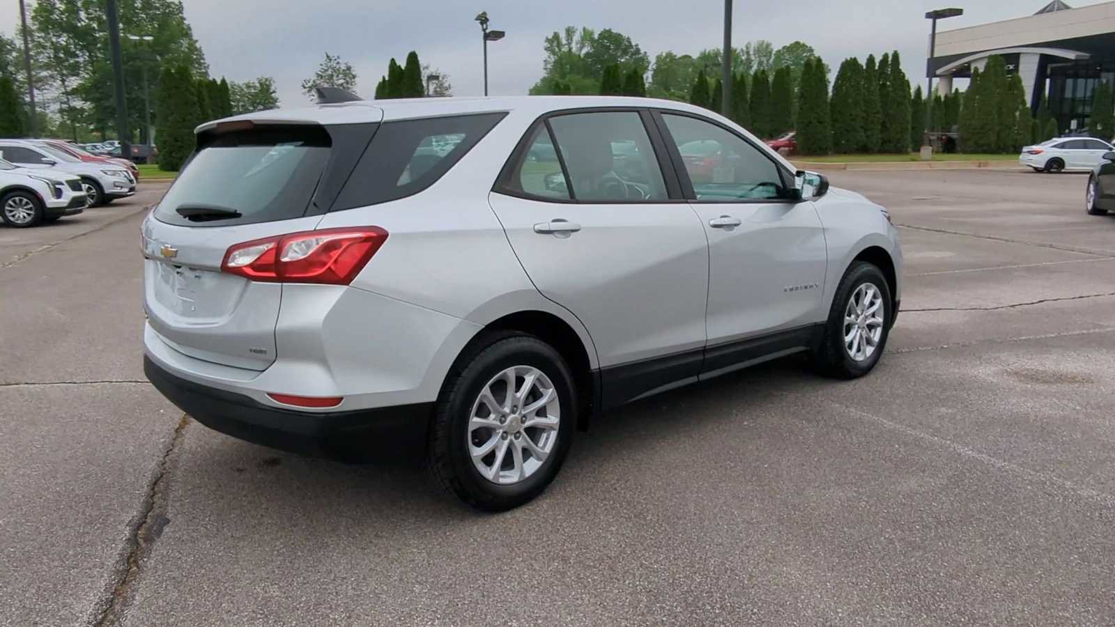 Used 2020 Chevrolet Equinox LS image 8