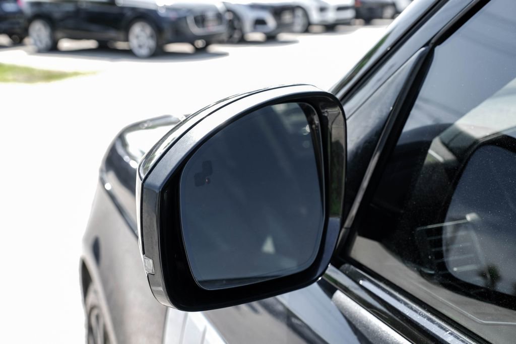 Used 2017 Land Rover Range Rover Supercharged image 39