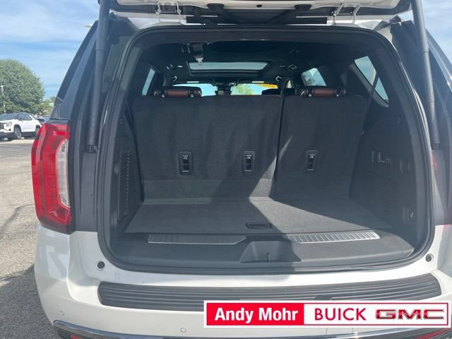 Used 2023 GMC Yukon Denali Ultimate AWD/4WD image 9