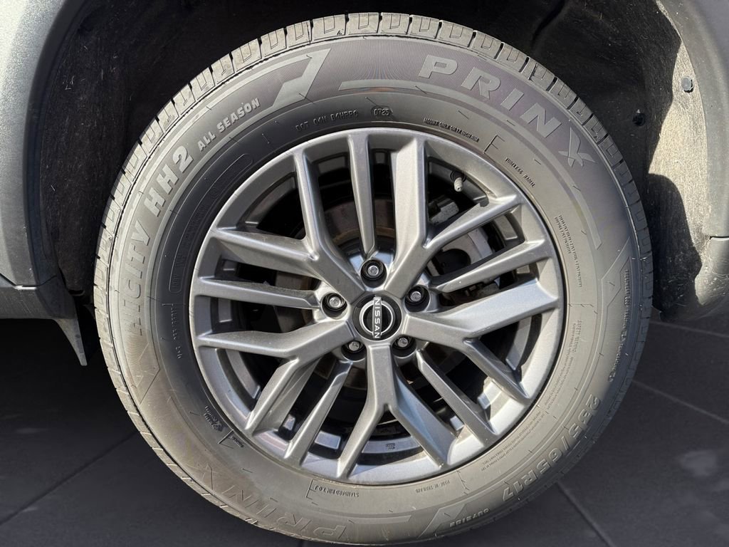 Used 2024 Nissan Rogue S image 14
