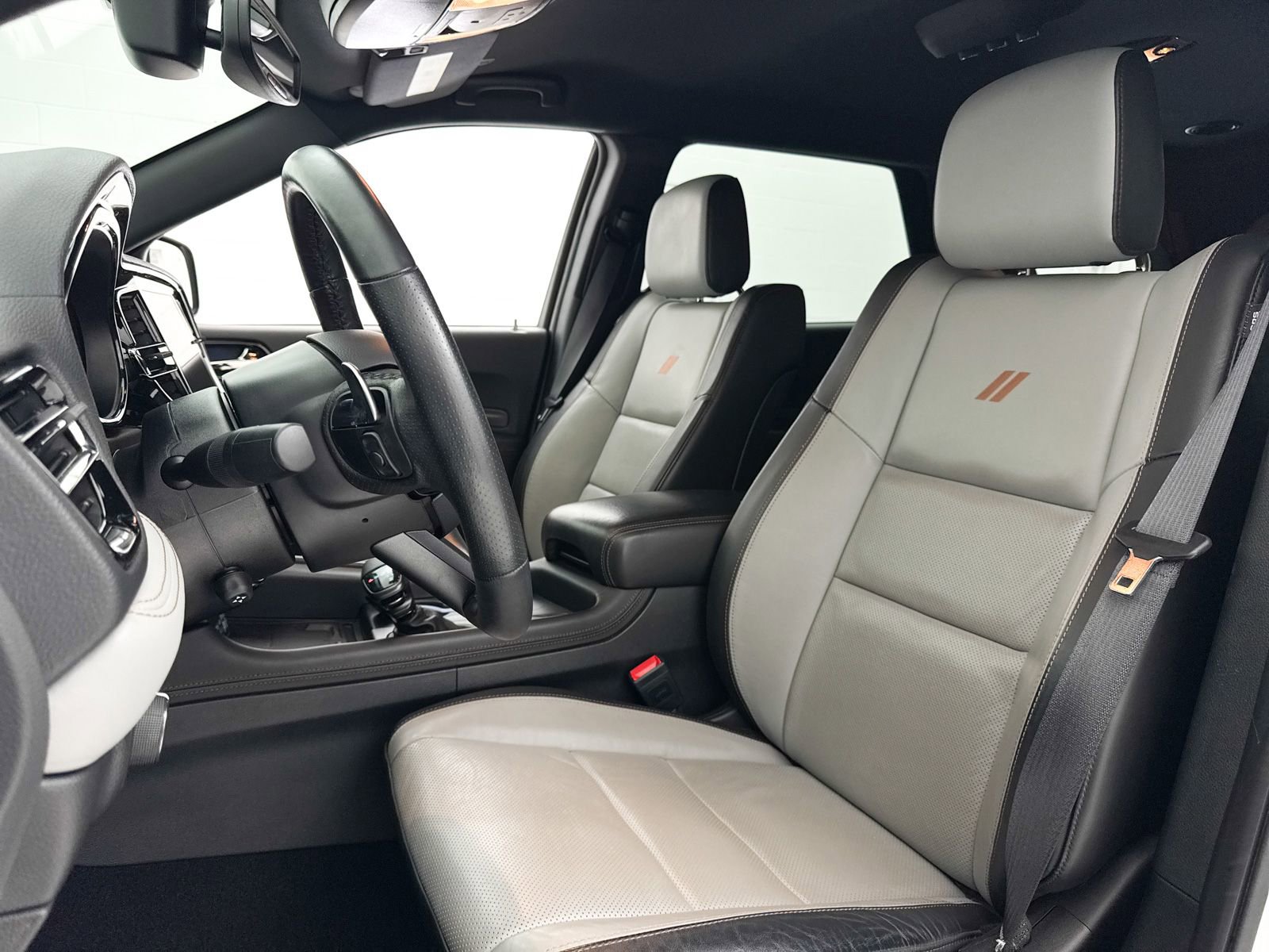 Used 2022 Dodge Durango R/T w/ Blacktop Package AWD/4WD image 19