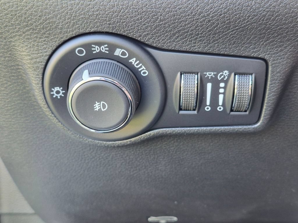 New 2026 Jeep Compass Limited w/ Sun, Sound & Navigation Group AWD/4WD image 14
