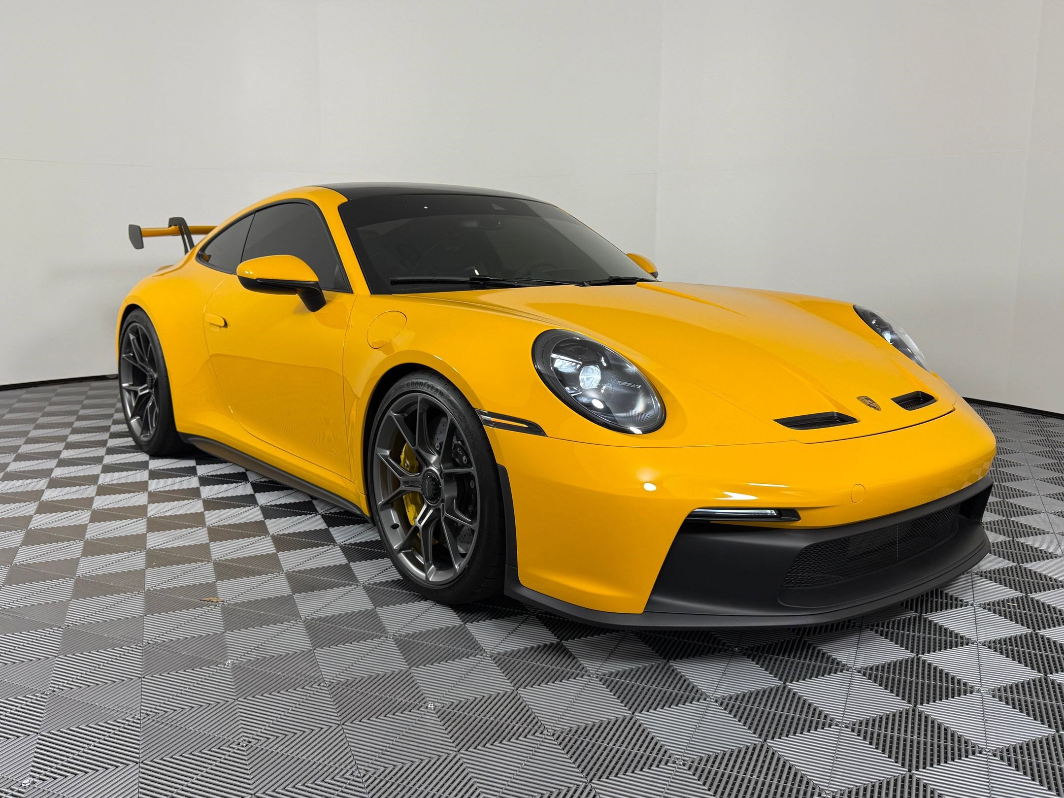 Used 2022 Porsche 911 GT3 image 7