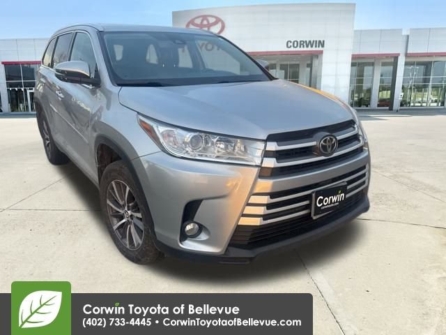 Used 2019 Toyota Highlander XLE w/ Protection Package #3 360° Tour