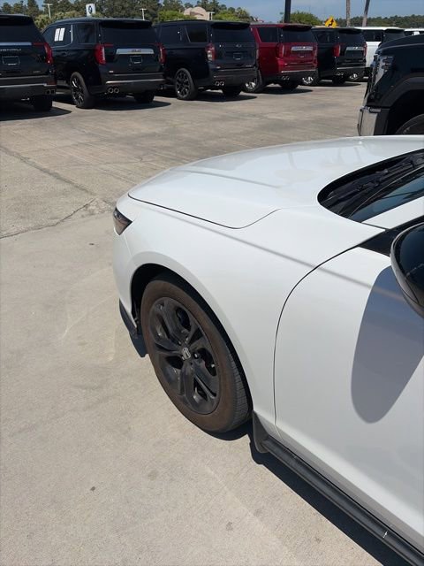 Used 2025 Honda Accord SE image 11