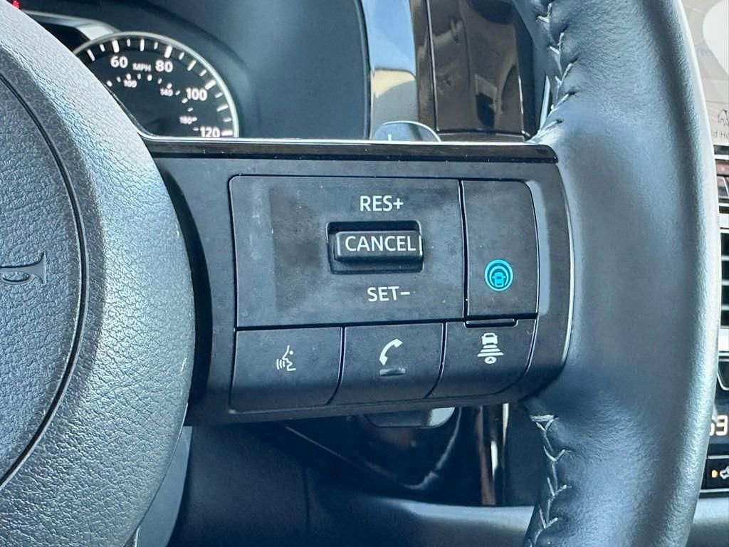 Used 2025 Nissan Pathfinder SL image 15