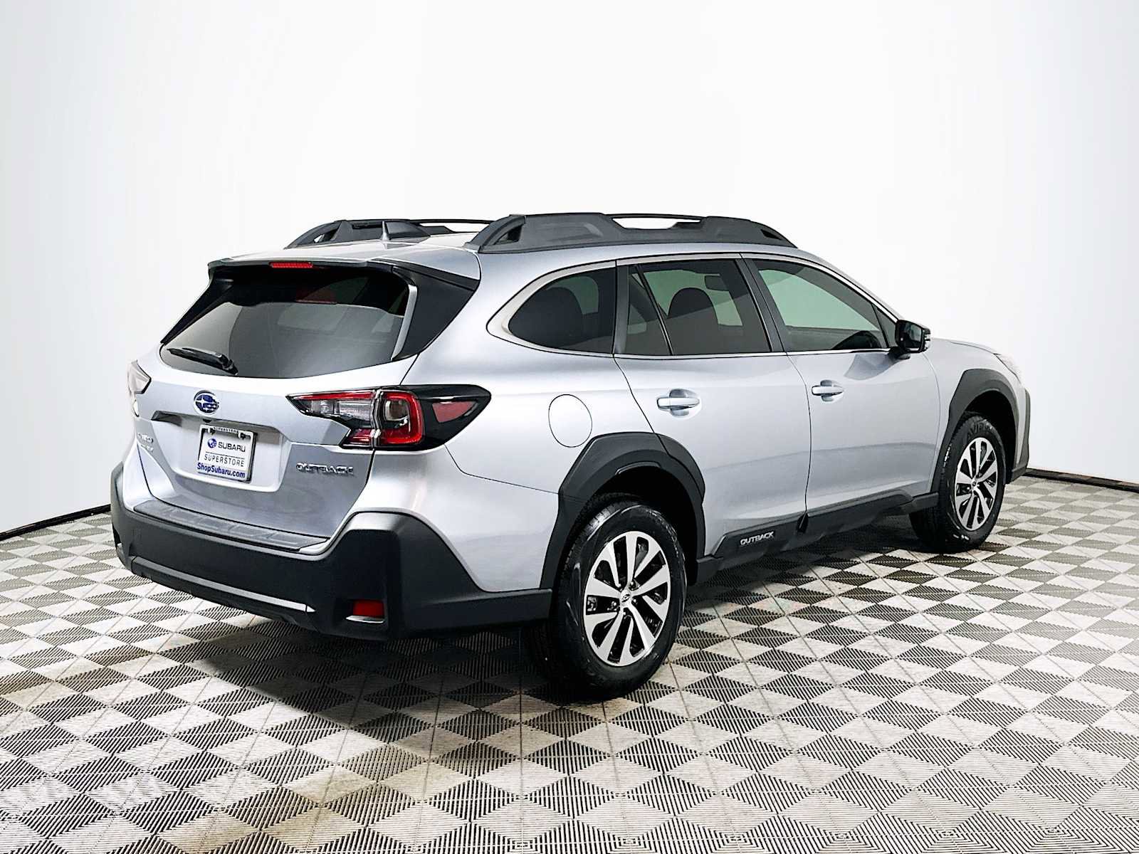 Certified 2025 Subaru Outback Premium image 7