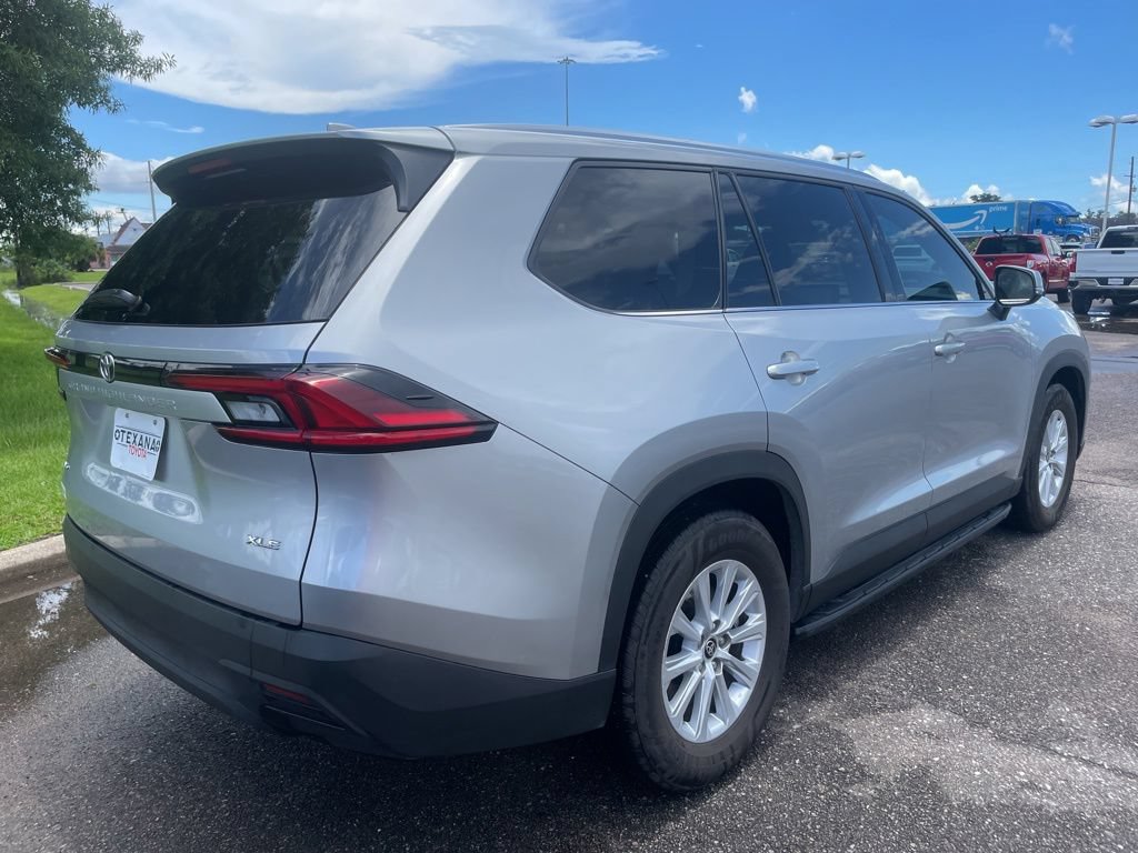 Used 2026 Toyota Grand Highlander AWD image 8
