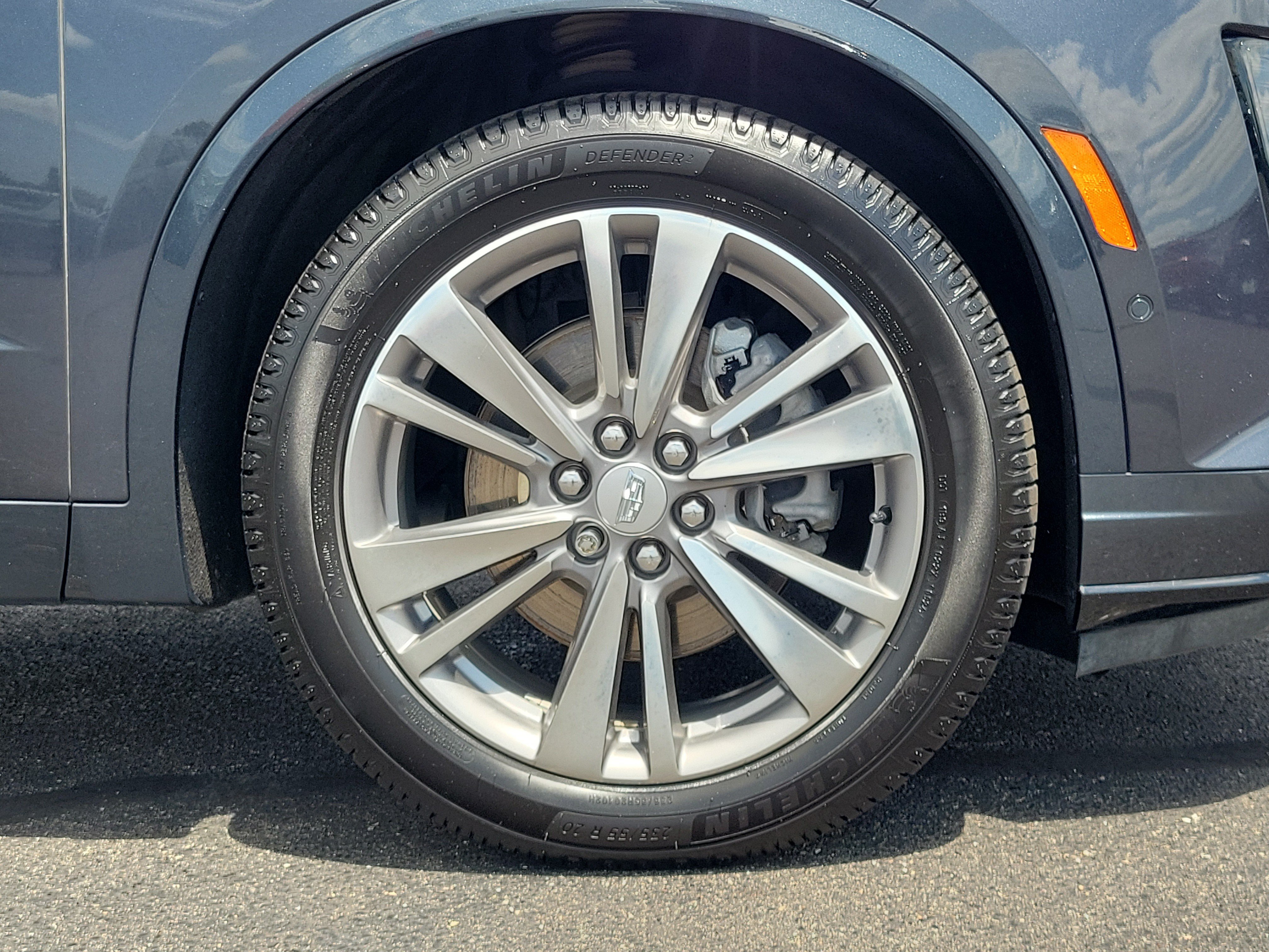 Used 2022 Cadillac XT6 Premium Luxury w/ Technology Package AWD/4WD image 5