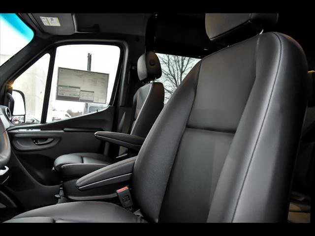 New 2025 Mercedes-Benz Sprinter 2500 image 10