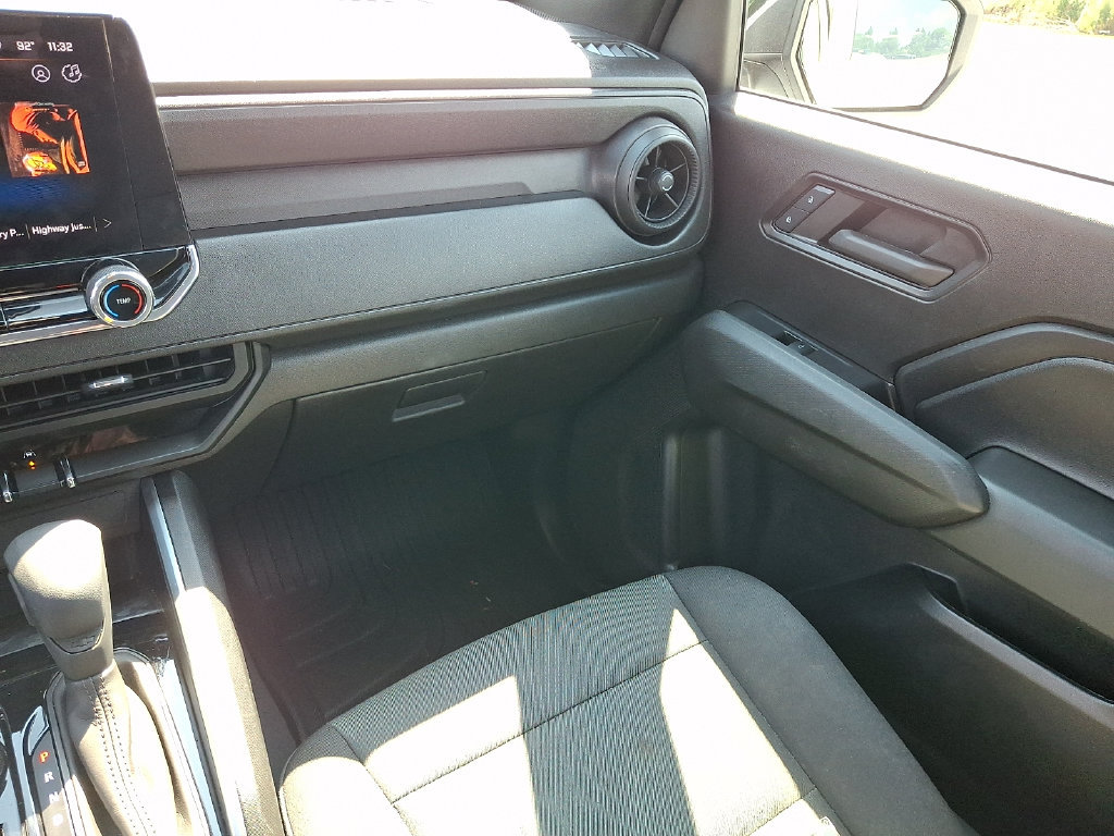 Used 2024 Chevrolet Colorado Trail Boss w/ Technology Package AWD/4WD image 17