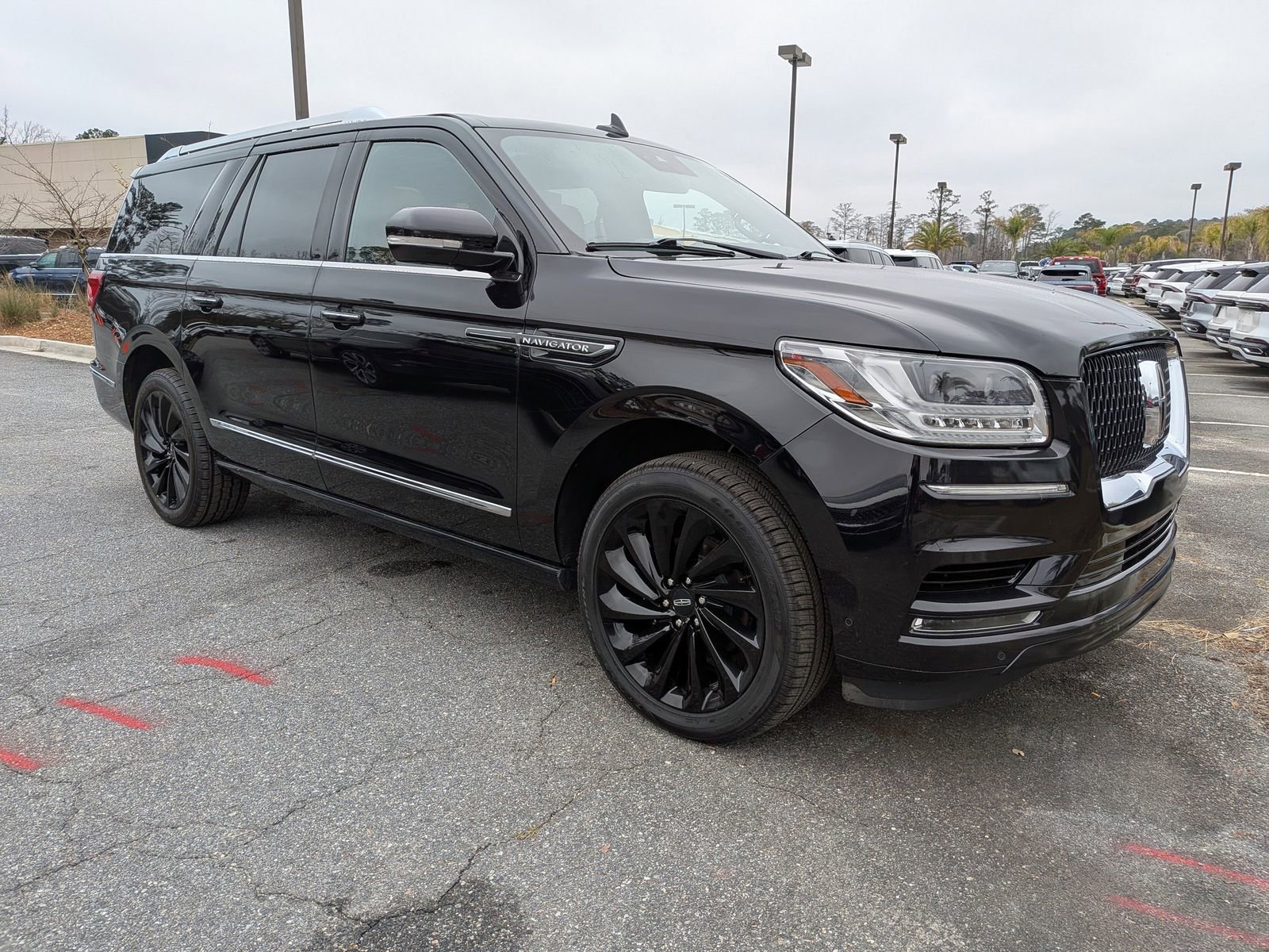 Used 2021 Lincoln Navigator L Reserve image 3