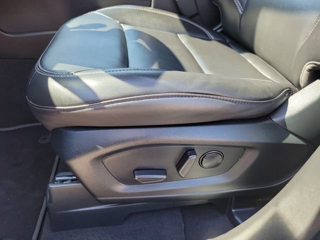 Used 2022 Ford Explorer XLT w/ Equipment Group 202A image 18