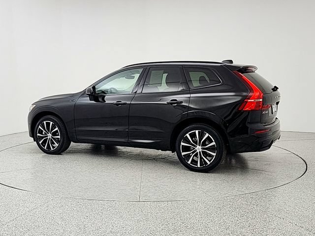 Certified 2024 Volvo XC60 B5 Plus w/ Protection Package Premier AWD/4WD image 7