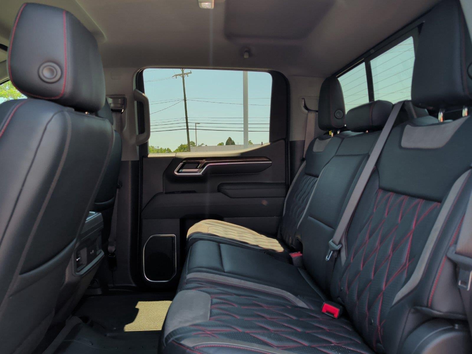 Used 2025 Chevrolet Silverado 1500 RST AWD/4WD image 34