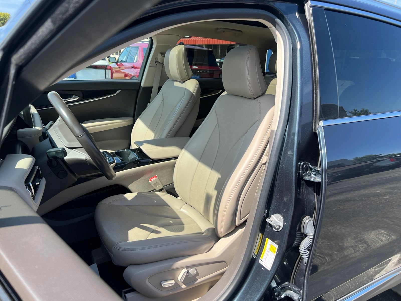 Used 2023 Lincoln Nautilus Reserve AWD/4WD image 26
