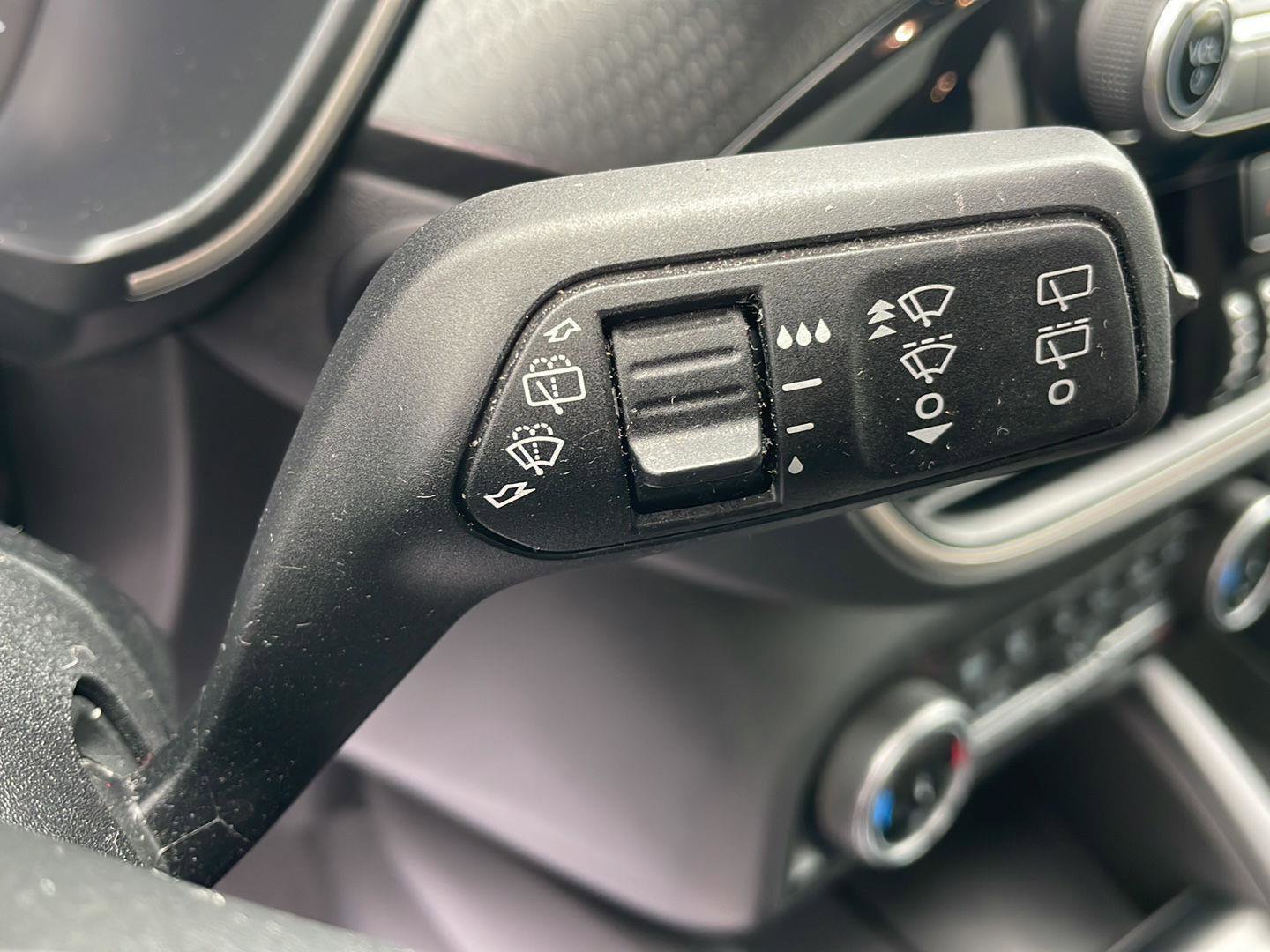 Used 2022 Ford Escape SEL w/ SEL Stealth AWD Package image 16