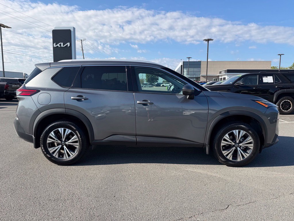 Used 2021 Nissan Rogue SV w/ Premium Package FWD image 8
