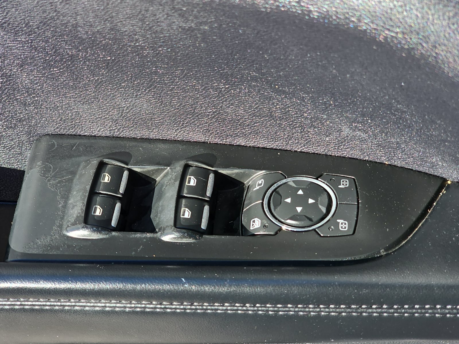 Used 2016 Lincoln MKX Select w/ Select Plus Package FWD image 31