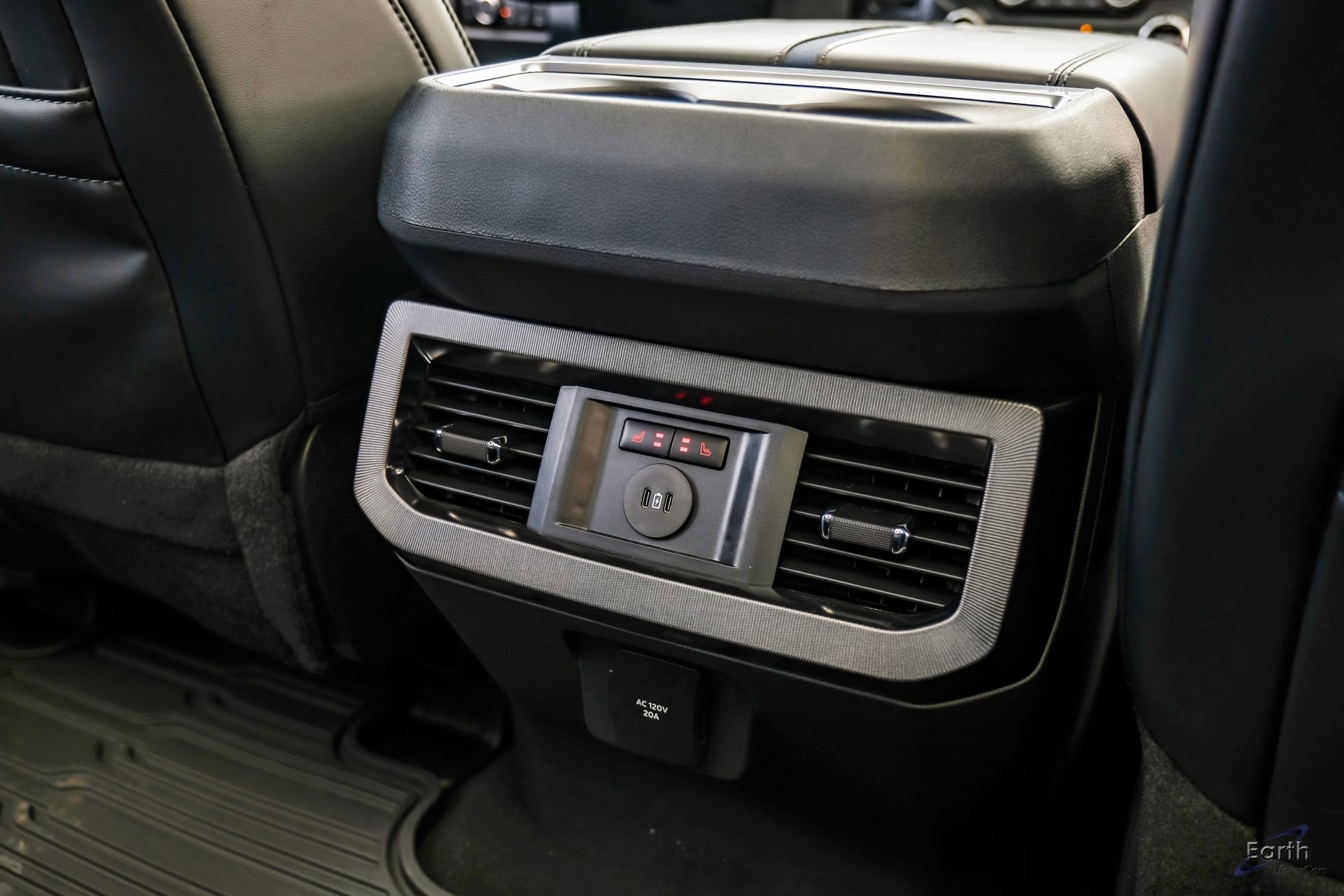 Used 2026 Ford F450 Platinum w/ FX4 Off-Road Package image 91