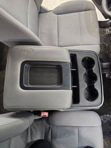 Used 2018 Chevrolet Silverado 1500 Custom w/ Custom Value Package AWD/4WD image 33