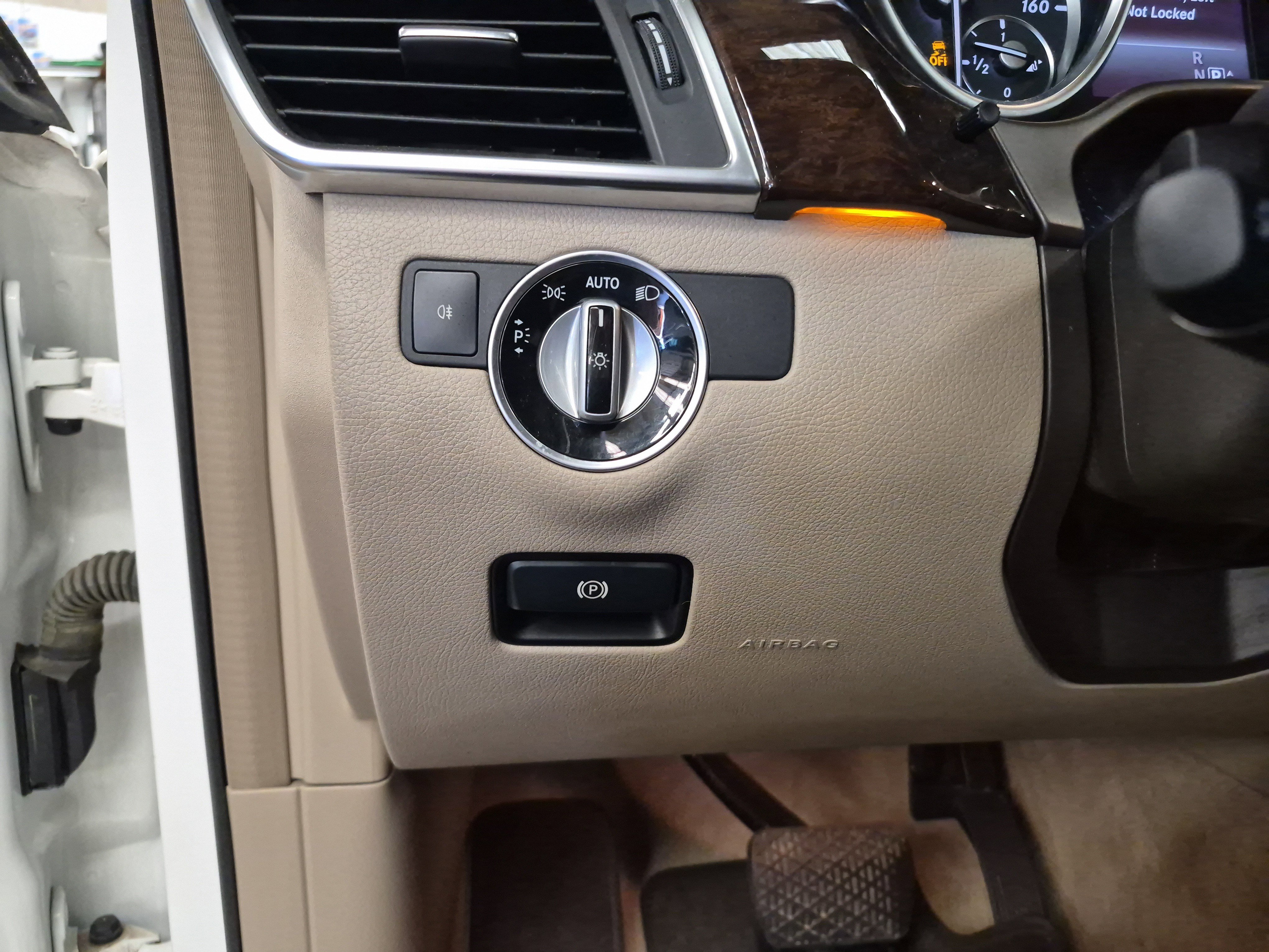 Used 2014 Mercedes-Benz GL 450 4MATIC image 24