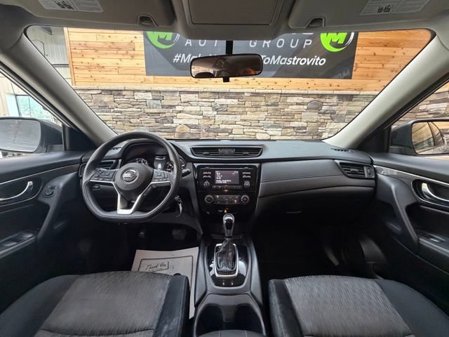 Used 2017 Nissan Rogue S w/ S Appearance Package AWD/4WD image 18