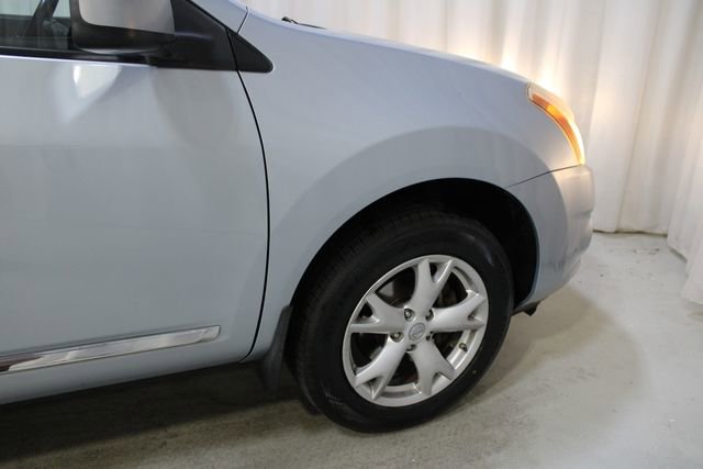 Used 2011 Nissan Rogue SV w/ Premium Pkg AWD/4WD image 34