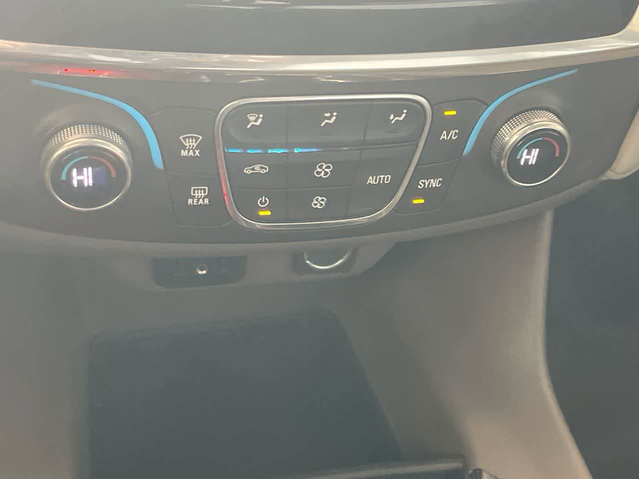 Used 2020 Chevrolet Traverse LT AWD/4WD image 19
