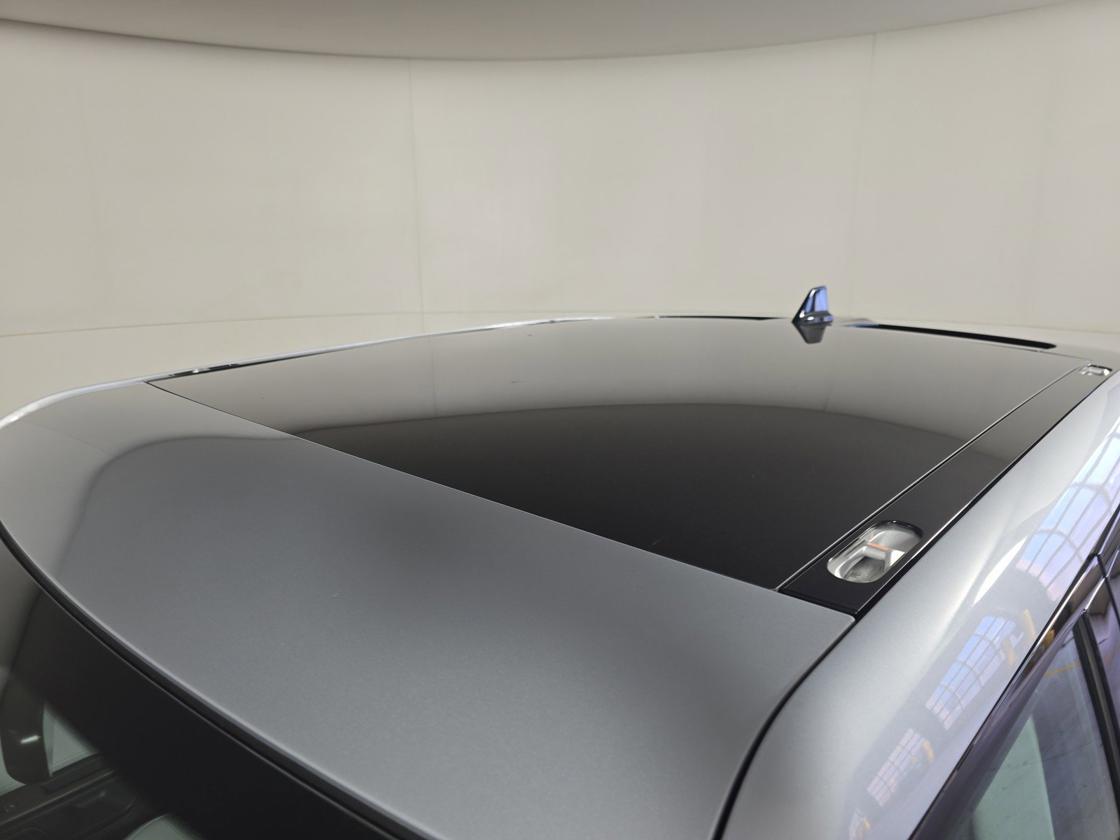 Used 2023 Rivian R1T Launch Edition image 13