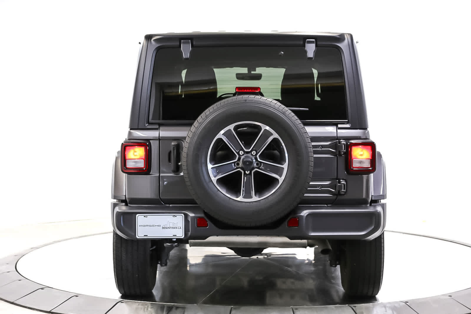 Used 2023 Jeep Wrangler Unlimited Sahara AWD/4WD image 10