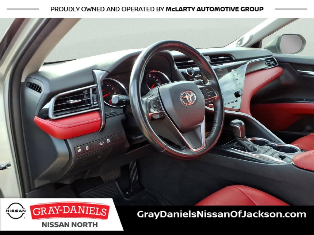 Used 2019 Toyota Camry XSE FWD image 9
