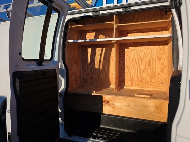 Used 2018 Chevrolet Express 2500 w/ Driver Convenience Package image 26