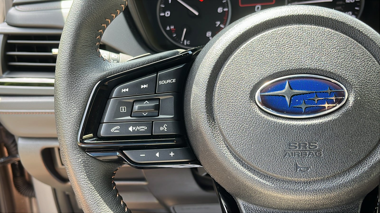 Certified 2025 Subaru Forester Touring AWD/4WD image 14