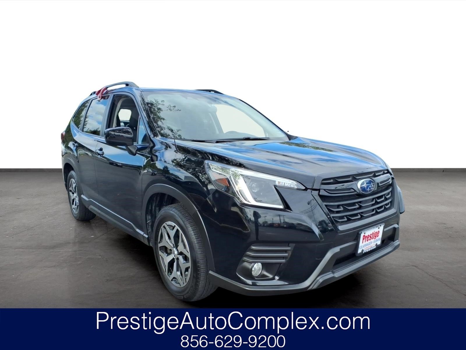 Used 2023 Subaru Forester Premium AWD/4WD image 1