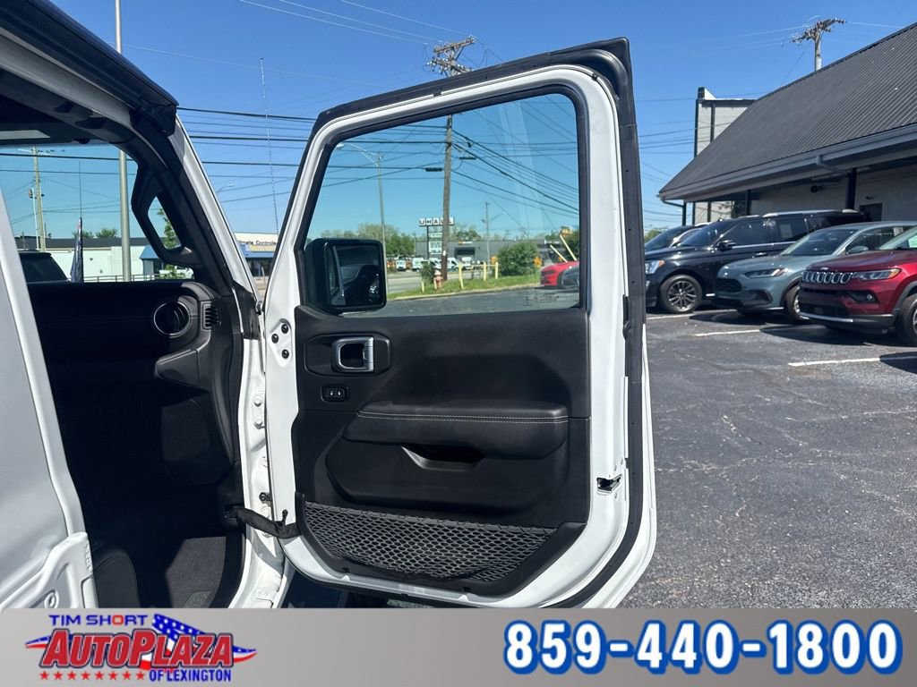 Used 2023 Jeep Wrangler Unlimited Sahara w/ Cold Weather Group AWD/4WD image 41