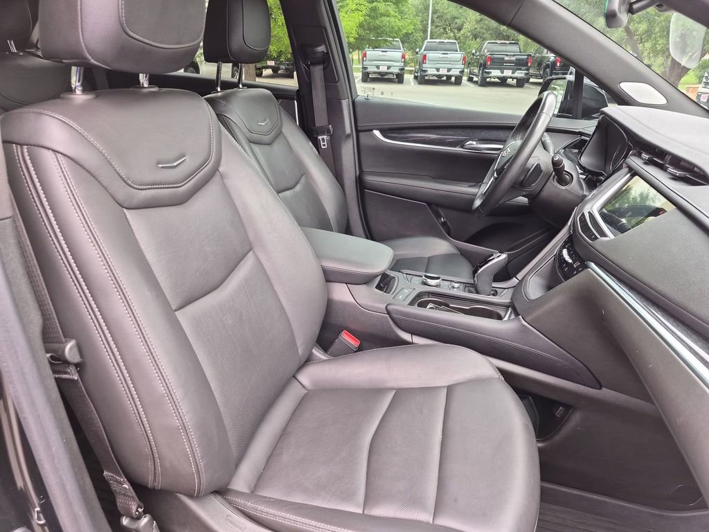 Used 2023 Cadillac XT5 Premium Luxury w/ LPO, Floor Liner Package FWD image 37