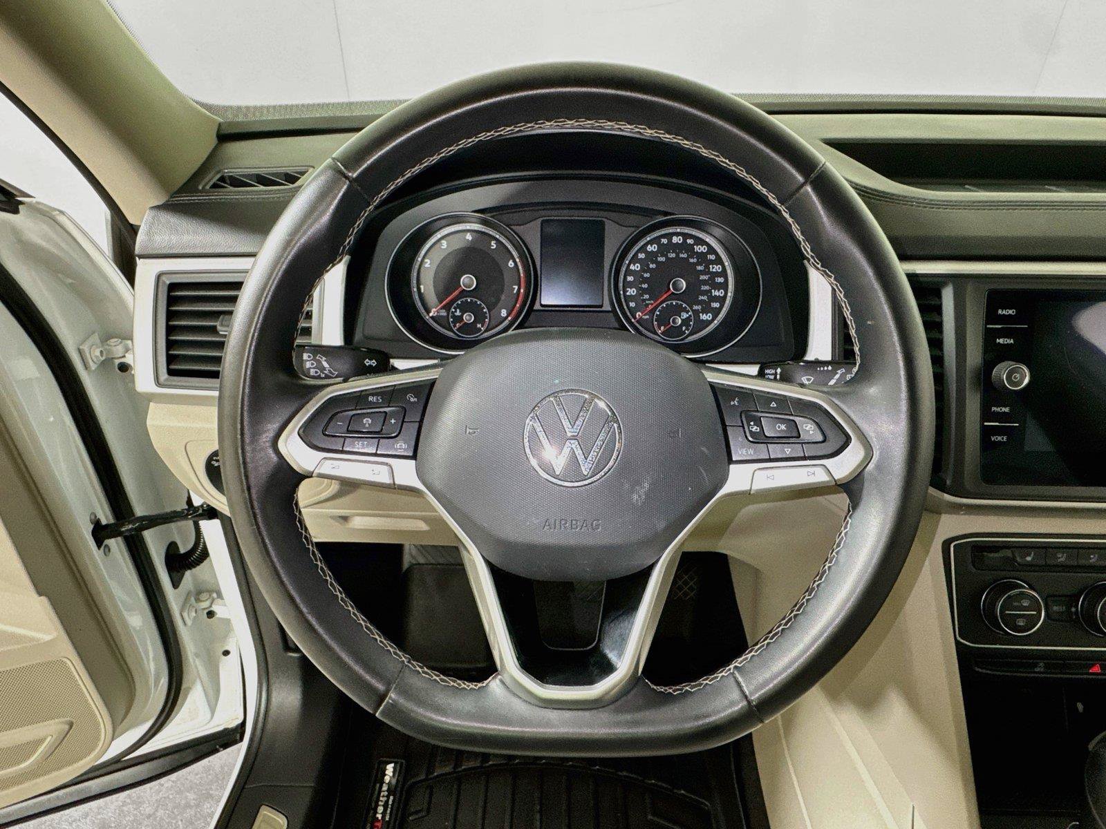 Used 2021 Volkswagen Atlas SE w/ Panoramic Sunroof Package FWD image 9