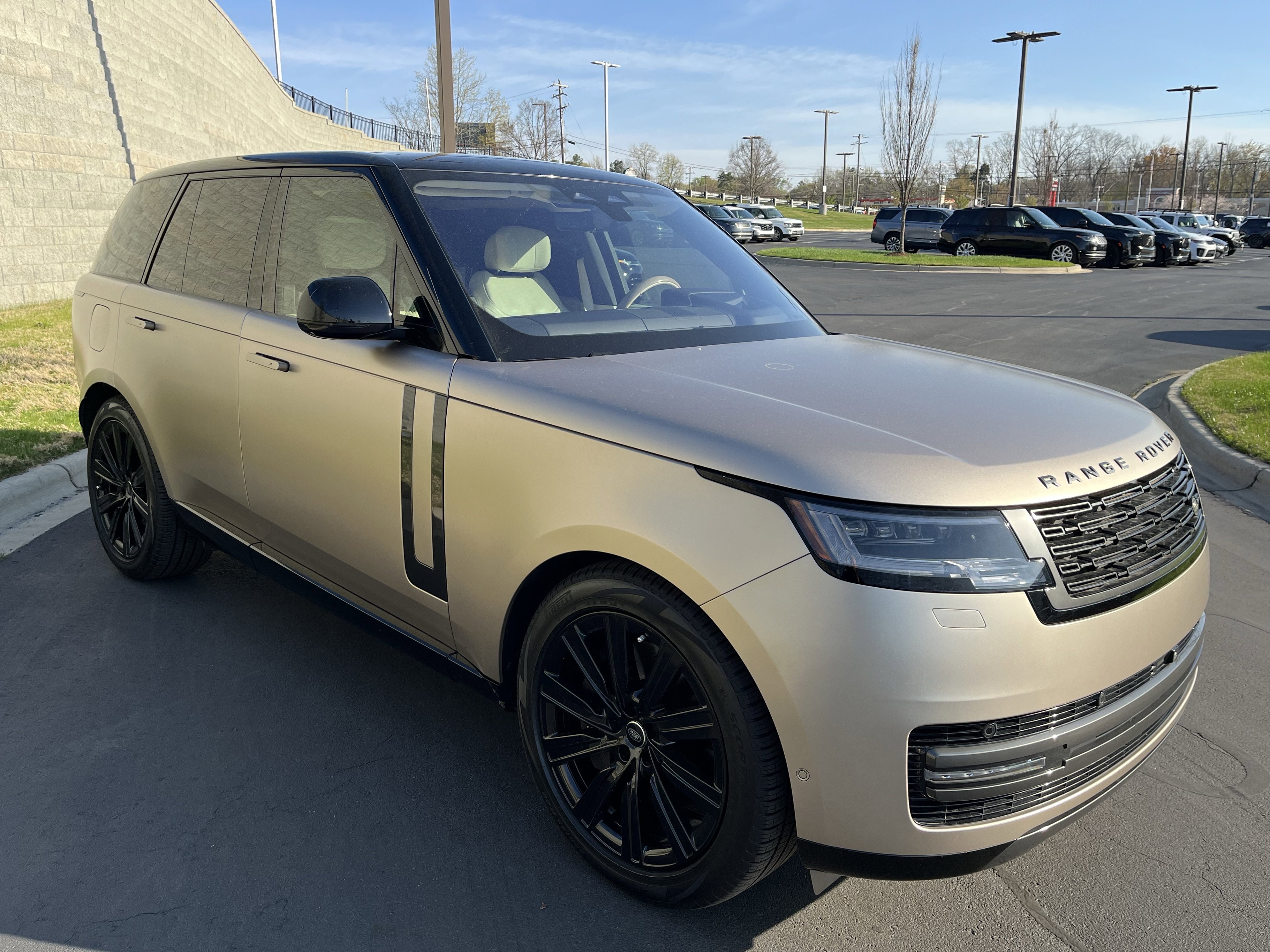 Certified 2023 Land Rover Range Rover First Edition image 9