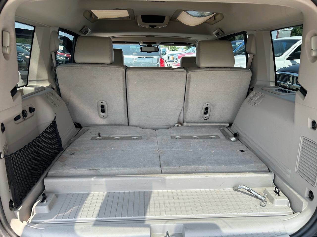 Used 2006 Jeep Commander Limited image 2
