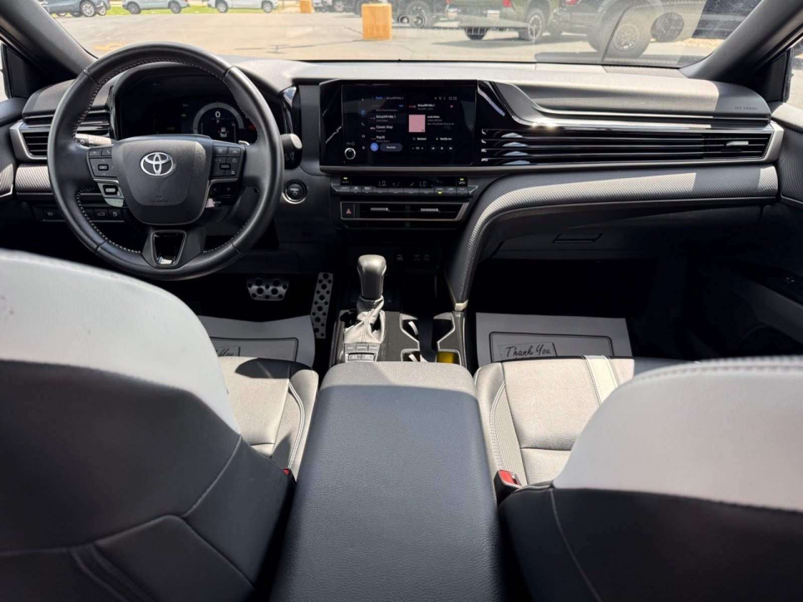 Used 2025 Toyota Camry SE FWD image 10