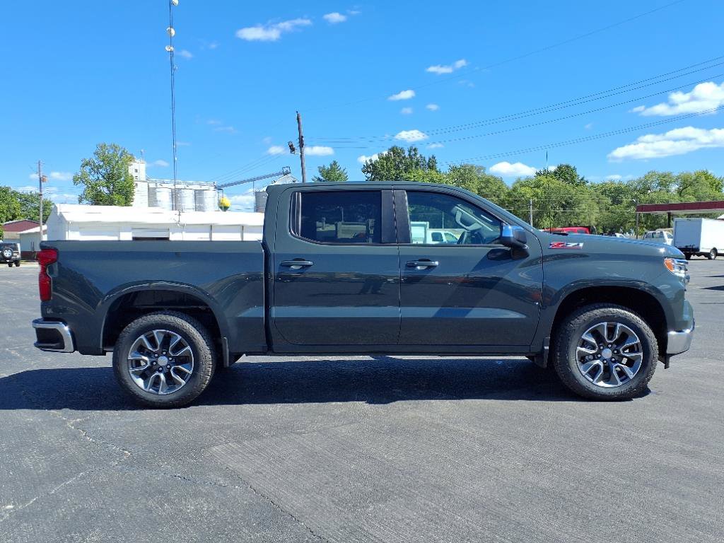 Used 2025 Chevrolet Silverado 1500 LT w/ Z71 Off-Road Package image 5