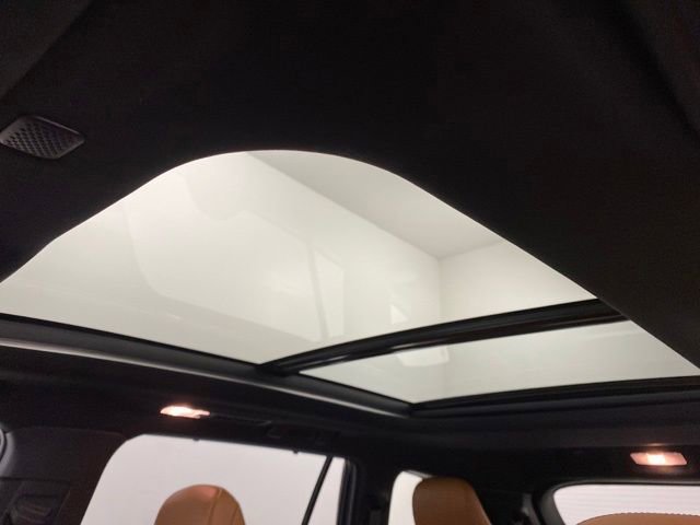 Certified 2022 Toyota Highlander Platinum image 29