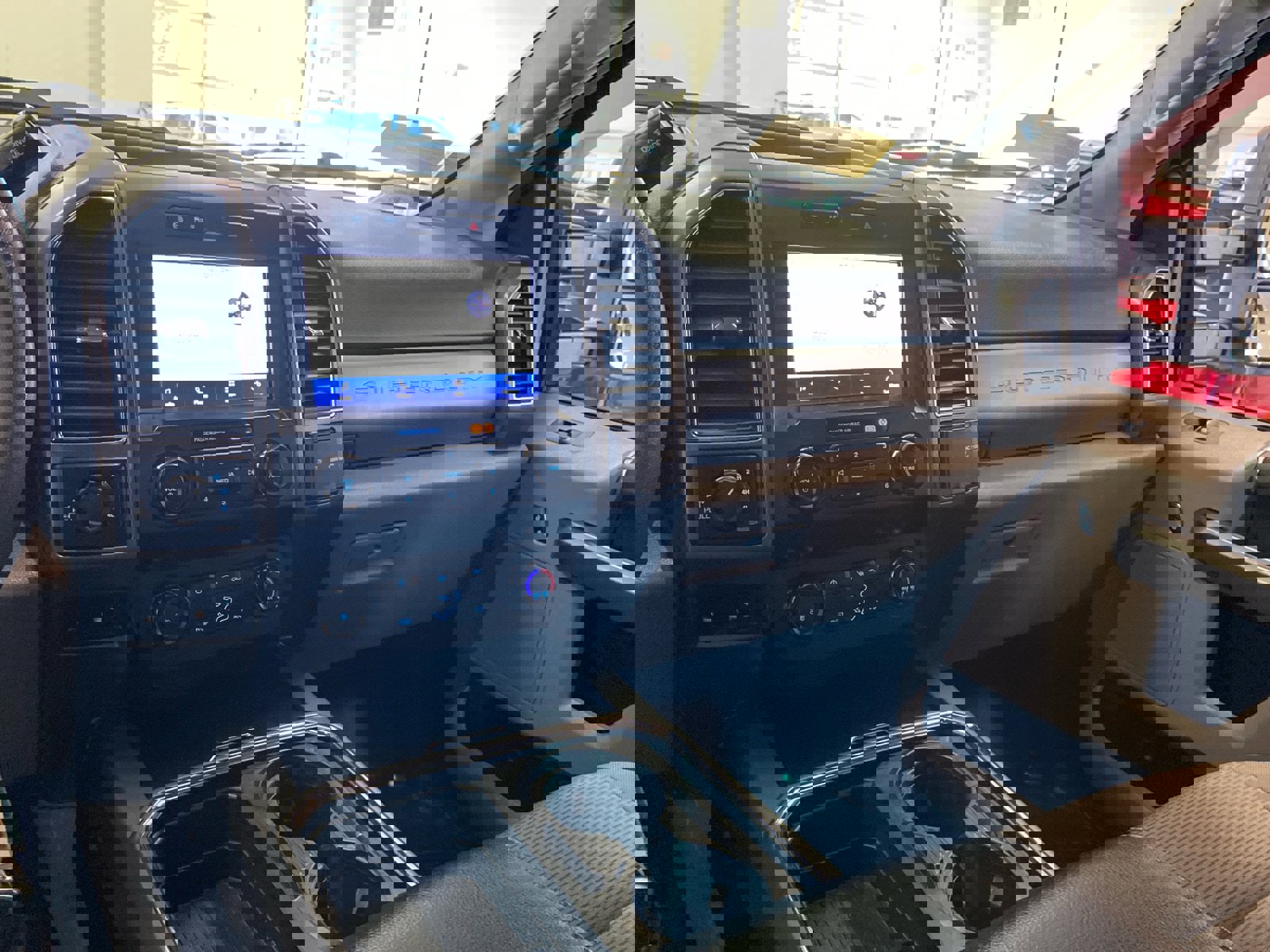 Used 2022 Ford F350 XLT w/ XLT Value Package image 17