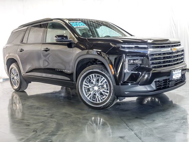 Used 2026 Chevrolet Traverse LT w/ LPO, Floor Liner Package image 2