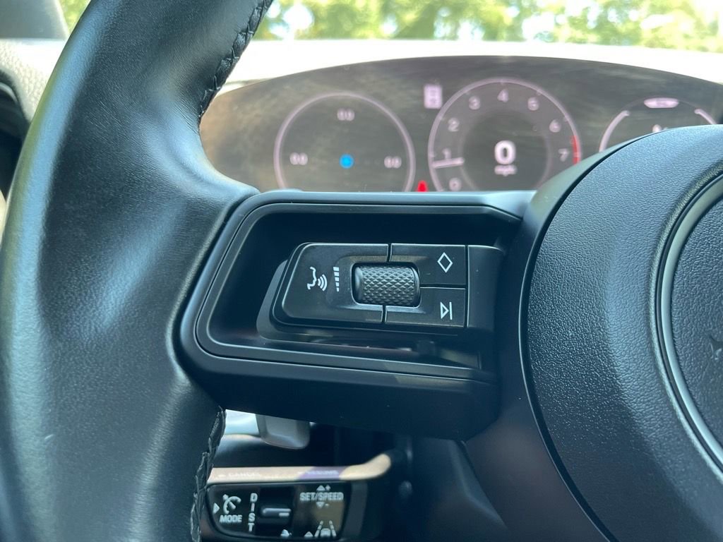 Used 2024 Porsche Cayenne Coupe image 8